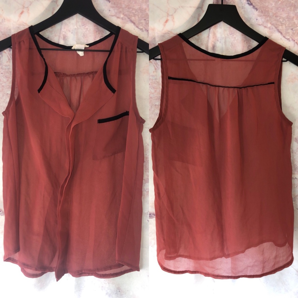 Sleeveless Blouse